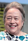 https://upload.wikimedia.org/wikipedia/commons/thumb/1/1a/Kathy_Bates_by_Gage_Skidmore.jpg/100px-Kathy_Bates_by_Gage_Skidmore.jpg